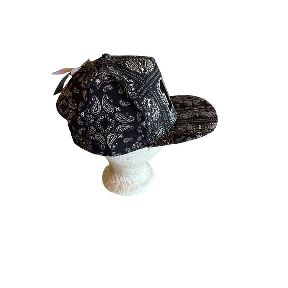 Boohoo MAN Paisley Bandana Print Snapback Hat Adjustable - Picture 3 of 5